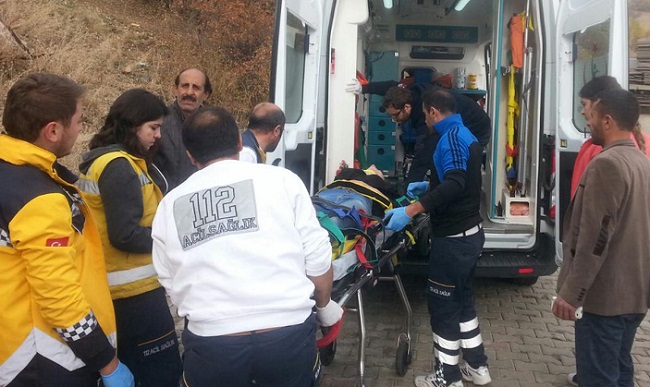 ODUN KESERKEN PARMAKLARINI KESTİ