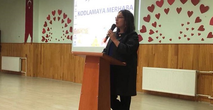 ÜRETEN BİR NESİL HEDEFLİYORUZ