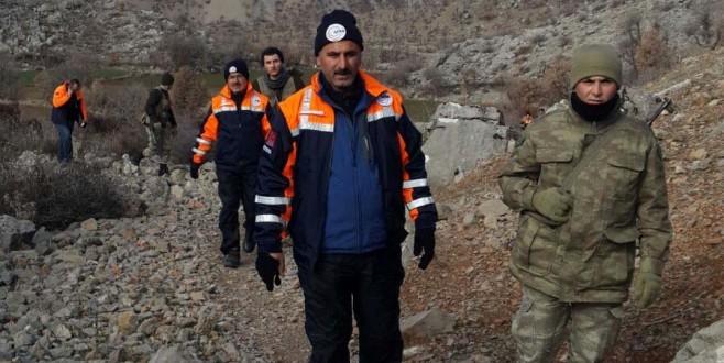 JANDARMA KAYBOLAN GENCİ BULDU