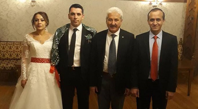 KOMUTAN ÇİFTÇİ DÜNYA EVİNE GİRDİ