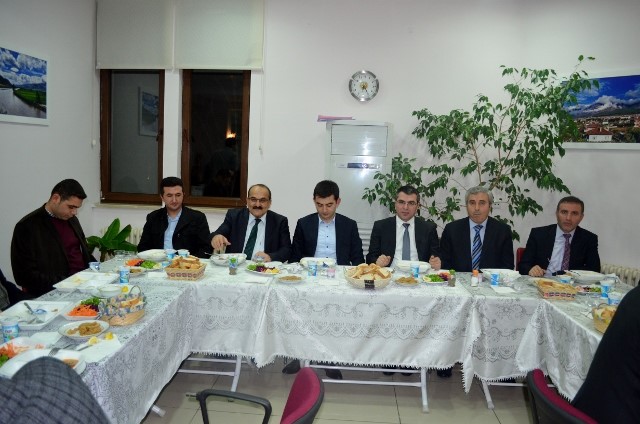 DEMİRCİ VEDA YEMEĞİ İLE UĞURLANDI