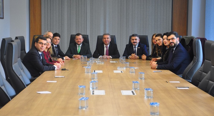 İŞ DÜNYASININ HER ZAMAN YANINDAYIZ
