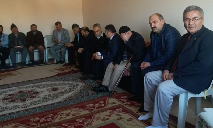 CHP’DEN ŞEHİT AİLESİNE TAZİYE ZİYARETİ