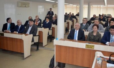 BELEDİYE MECLİSİNDEN 2 KİŞİ İSTİFA ETTİ