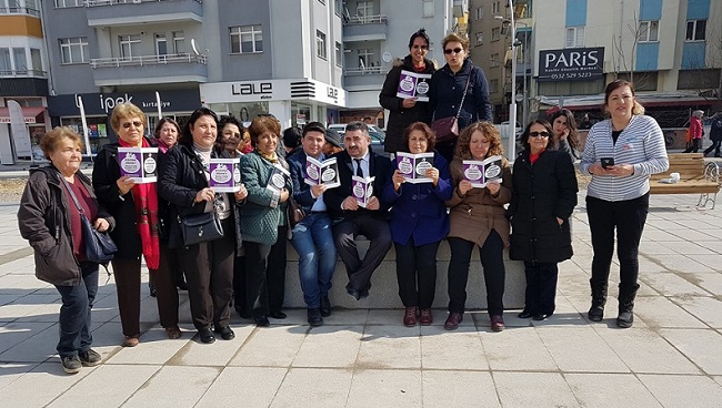 OTURMA EYLEMİYLE PROTESTO ETTİLER