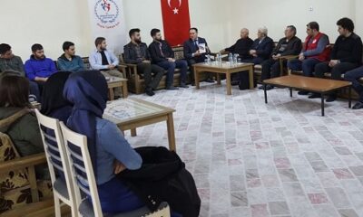KOCA ÇINAR GENÇLERLE BULUŞTU