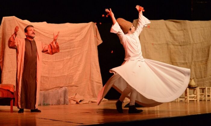 KÜL VE GÜL MEVSİMİ TİYATROSU BEĞENİLDİ