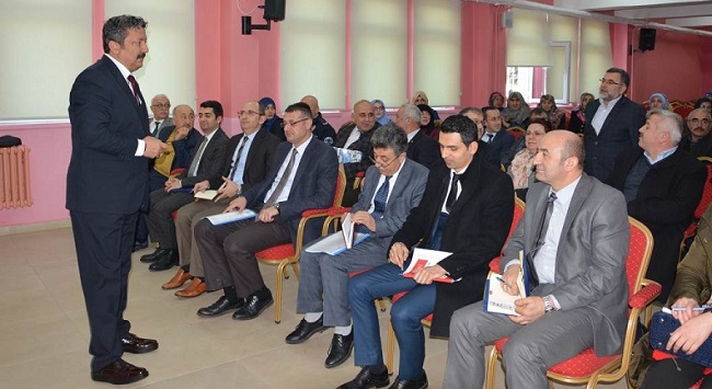 HALK SIKINTILARINI DİLE GETİRDİ