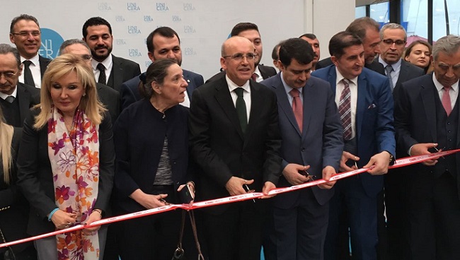 UNICERA FUARINA GÖRKEMLİ AÇILIŞ