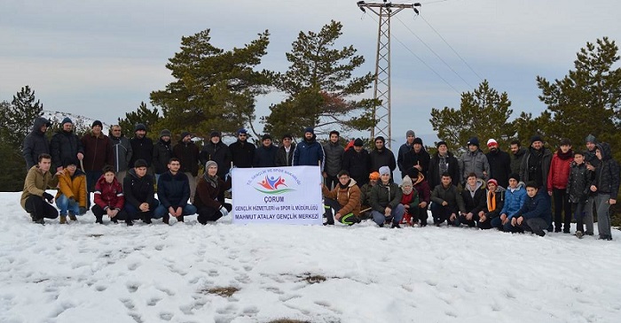 GENÇLER DOĞA YÜRÜYÜŞÜNDE BULUŞTU