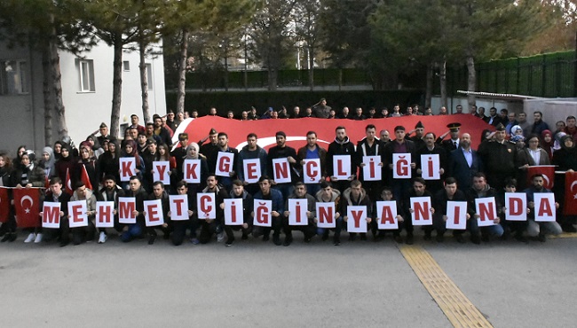 KYK GENÇLİĞİ MEHMETÇİĞİN YANINDA