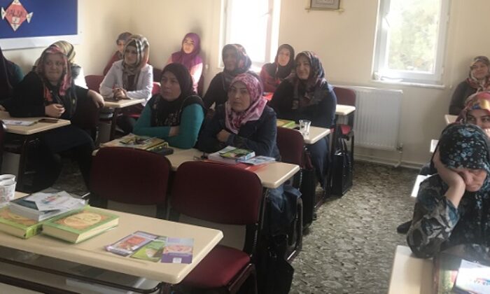 KURSİYERLER FARKINDALIK EĞİTİMİ ALDI