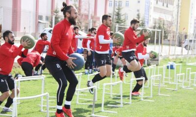 TEKNİK DİREKTÖRDEN DİKKAT UYARISI