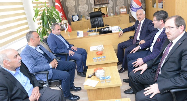 BAŞKAN GÜL’DEN MEMUR-SEN’E ZİYARET
