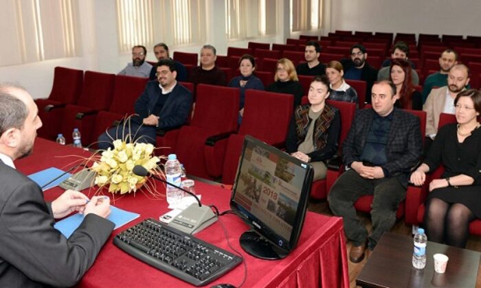 ÜNİVERSİTE EKTİĞİNİ BİÇMEYE BAŞLADI