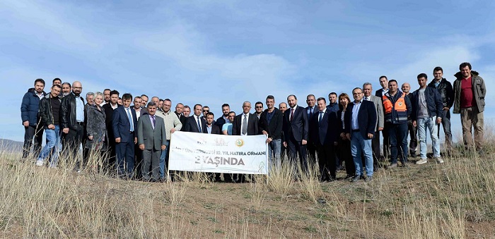 ÜNİVERSİTENİN HATIRA ORMANI BÜYÜYOR