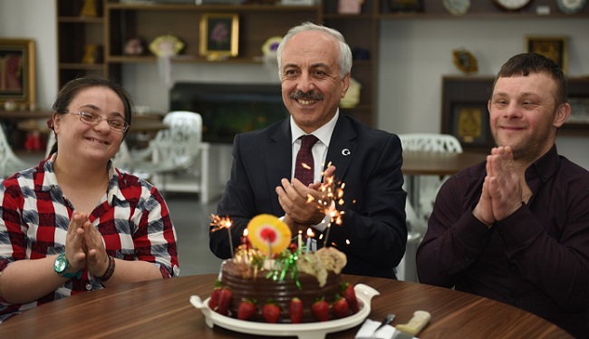 BAŞKAN GÜL ONLARI UNUTMADI