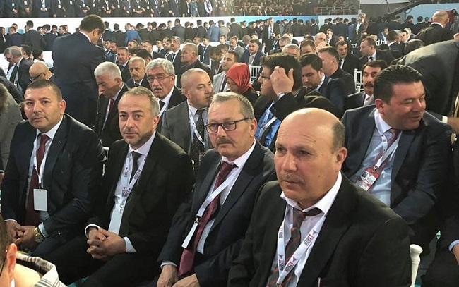 ÇİFTE BAYRAM HAVASINDA KURULTAY