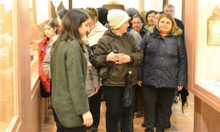 KADINLAR TARİHE YOLCULUK YAPTI