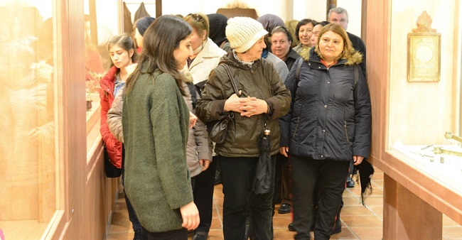 KADINLAR TARİHE YOLCULUK YAPTI