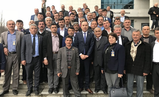 CEYLAN MUHTARLARI AĞIRLADI