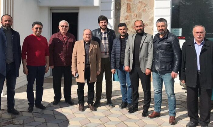 BAŞKAN KARADAĞ ESNAFIN YANINDA