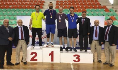 MASA TENİSİNDE TÜM MADALYALARI ALDILAR