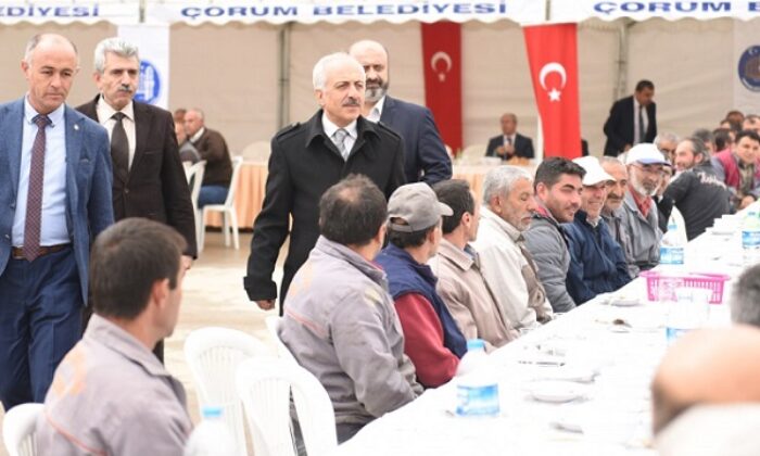 İŞÇİLER KADRO YEMEĞİNDE BULUŞTU
