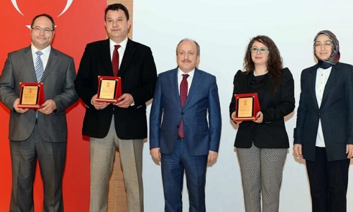 GİRİŞİMCİ KADINLAR SERTİFİKALARINI ALDI