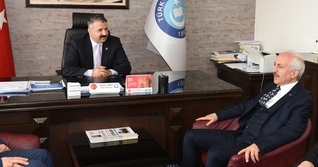 BAŞKAN GÜL’DEN KAMU-SEN’E ZİYARET