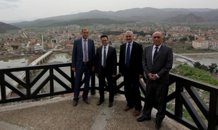 KALEDE İNCELEMELERDE BULUNDULAR