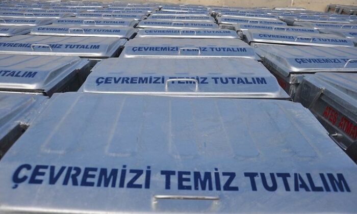 KÖYLERE 820 ÇÖP KONTEYNERİ ALINDI