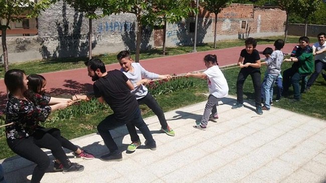 23 NİSAN’DA ÇOCUKLAR EĞLENCEYE DOYDU