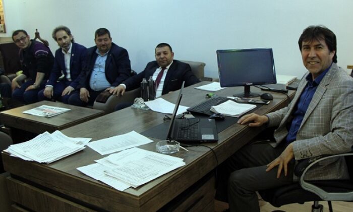 BEHİÇ AKKAŞ’A MHP’DEN DESTEK