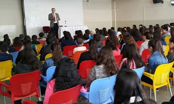 İSTİKBAL VE İSTİKLAL ŞAİRİ KONFERANSI