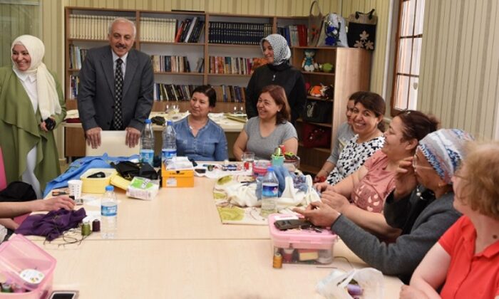 KÜLTÜR MERKEZİNİ ZİYARET ETTİLER
