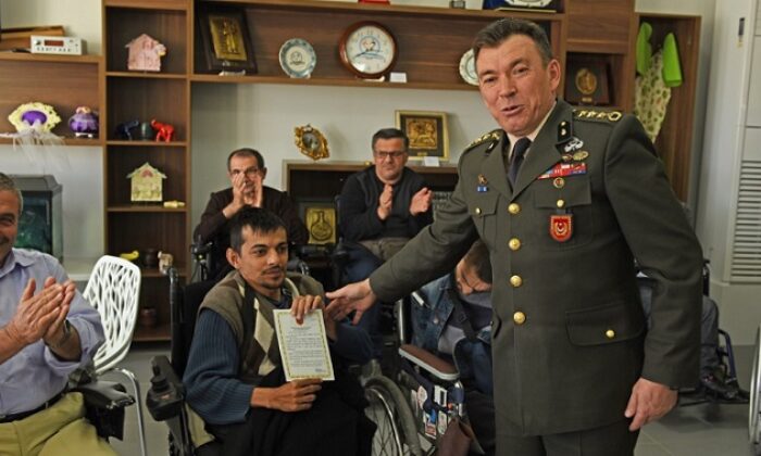 TSK’DAN ENGELLİLERE TEŞEKKÜR BELGESİ