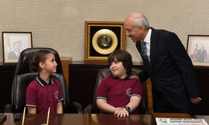 ZEKİ GÜL’ÜN MAKAMINA OTURDULAR