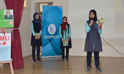 ÖĞRENCİLERDEN KİTAP MÜZAKERESİ