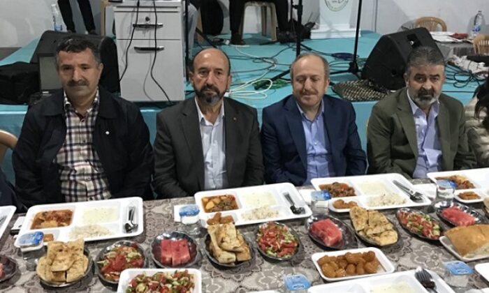 ORUÇLARINI İFTAR ÇADIRINDA AÇTILAR