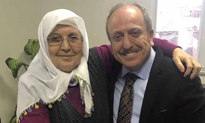 HAYATTA EN BÜYÜK HAZİNE ANNEDİR