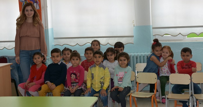 KÜÇÜK KÜBİK RESSAMLARDAN SERGİ