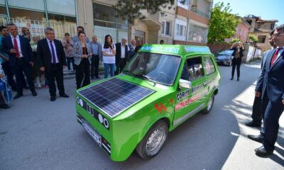 Ortaokul öğrencileri güneş enerjisiyle çalışan araç yaptı