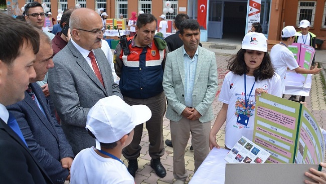 KINIK’TA İLK TÜBİTAK BİLİM FUARI AÇILDI