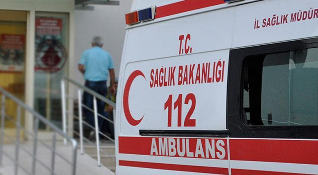 KOLUNU EVİN CAMINA KESTİRDİ