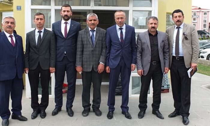 MUHTAR DEMOKRASİNİN TEMEL TAŞI