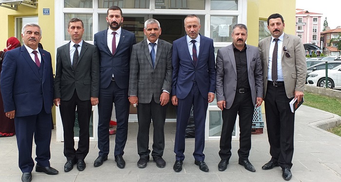 MUHTAR DEMOKRASİNİN TEMEL TAŞI