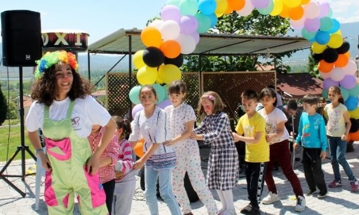 ANNELER GÜNÜNE COŞKULU KUTLAMA