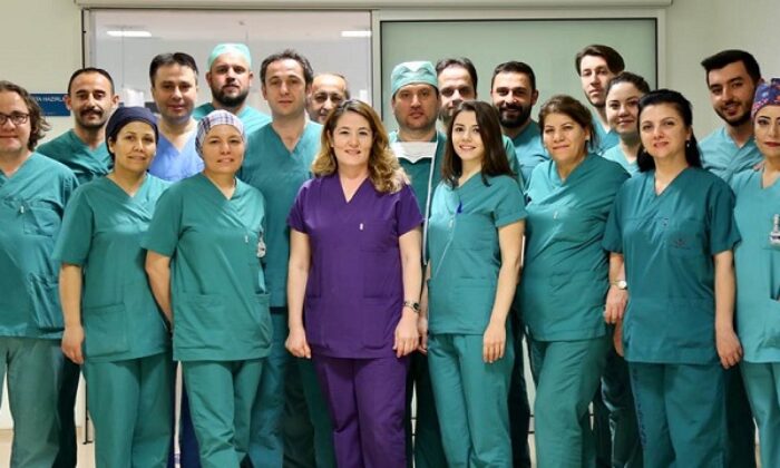 GÜNLÜK 90 AMELİYAT YAPILIYOR