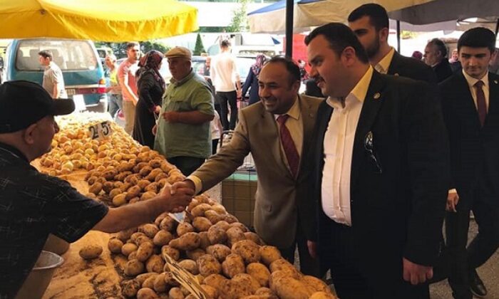 PAZARDA SEÇİM VAATLERİNİ ANLATTI